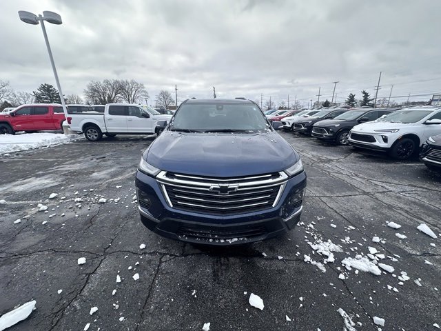 Used 2023 Chevrolet Traverse LT image 8