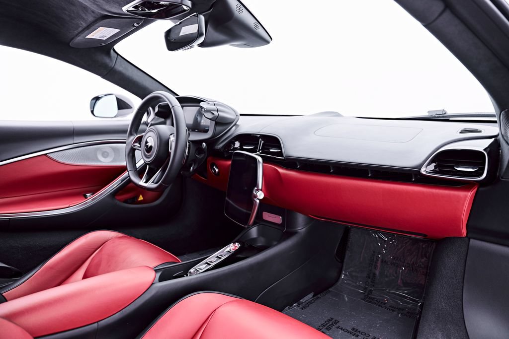 Used 2024 McLaren Artura RWD image 56