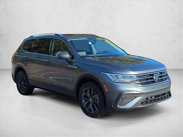 Used 2022 Volkswagen Tiguan SE image 3