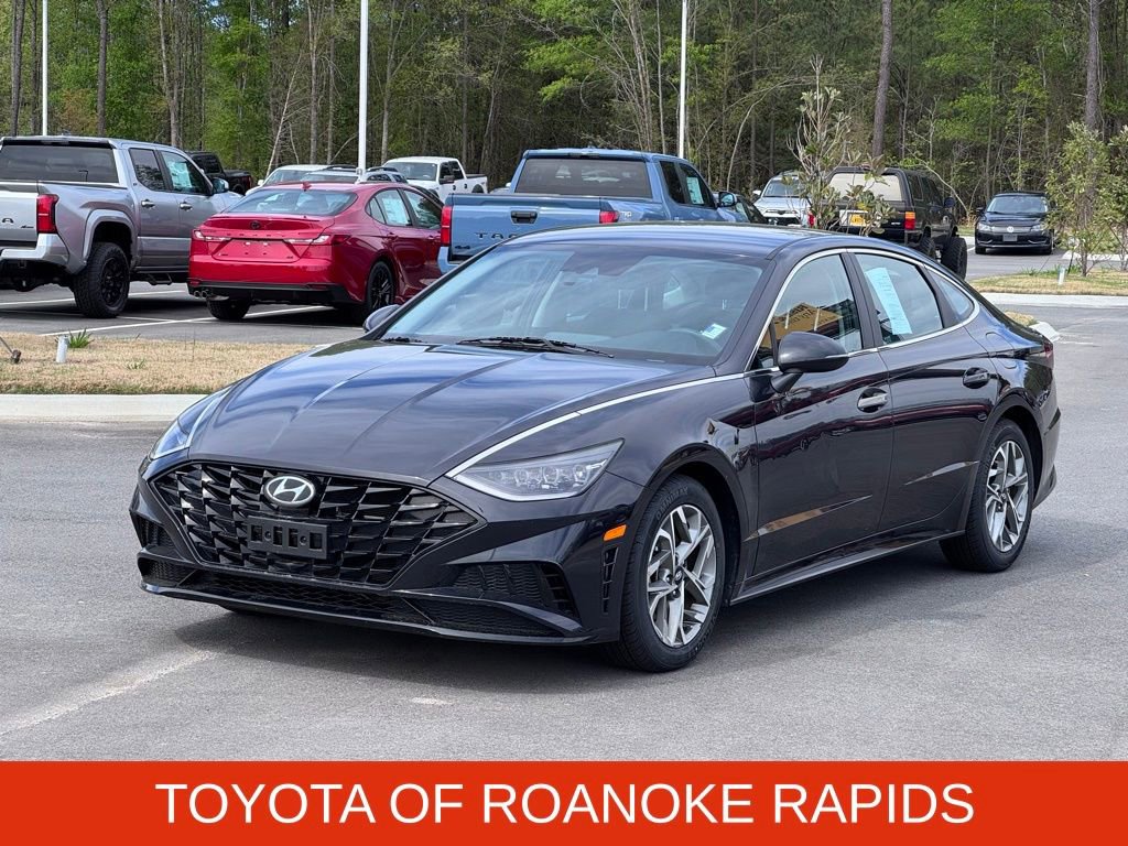 Used 2023 Hyundai Sonata SEL FWD image 2