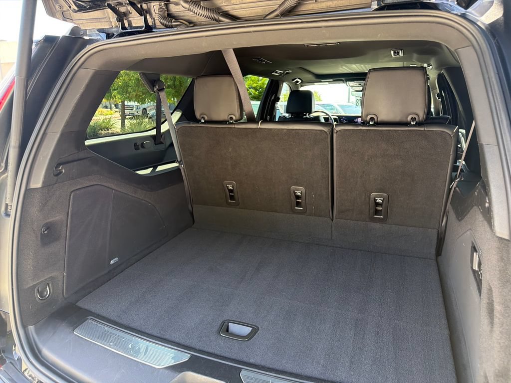 Used 2022 Cadillac Escalade ESV Premium Luxury AWD/4WD image 42