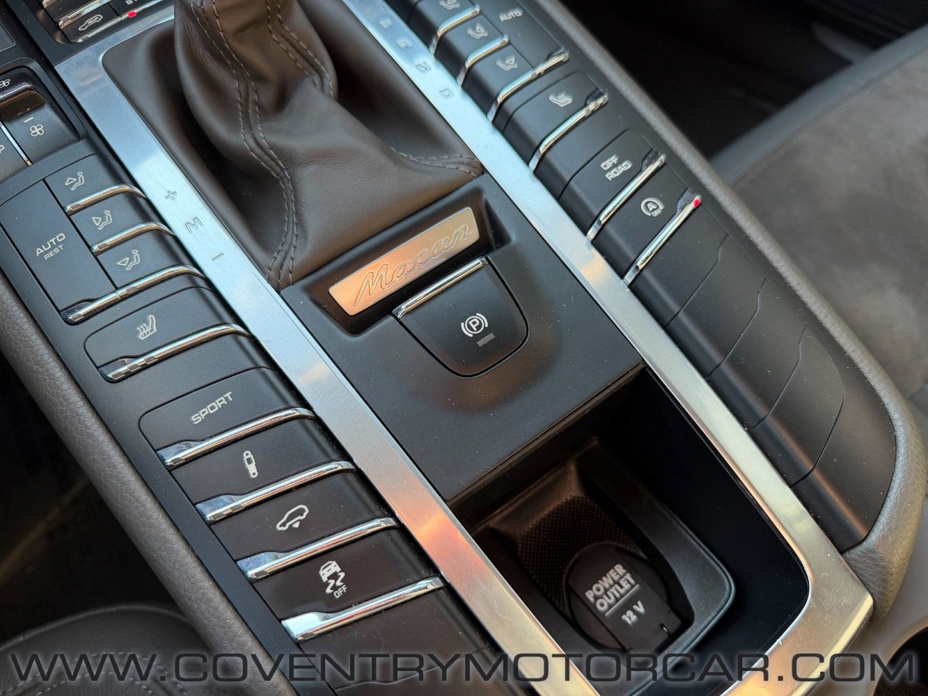 Used 2015 Porsche Macan S AWD/4WD image 26