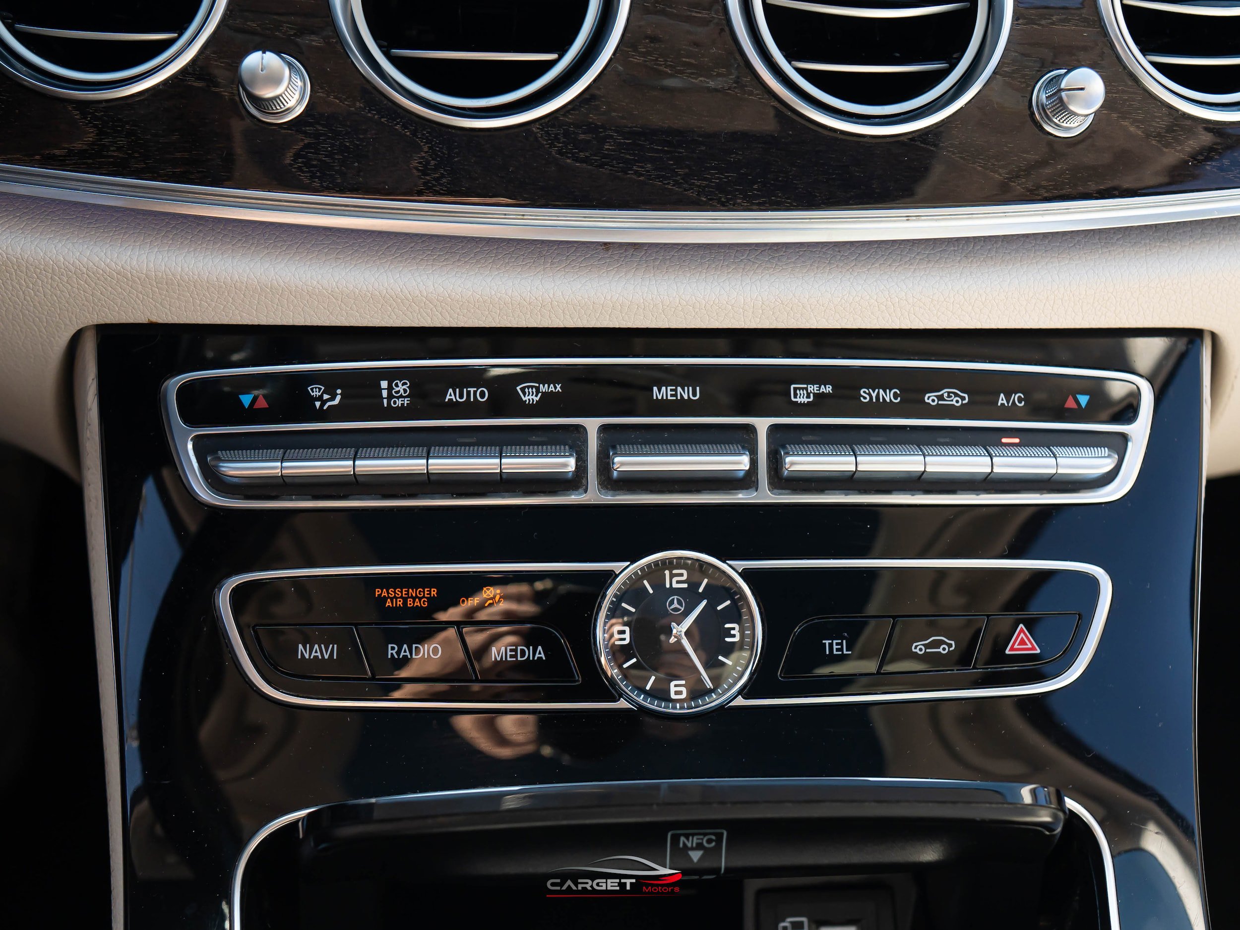 Used 2017 Mercedes-Benz E 300 image 31
