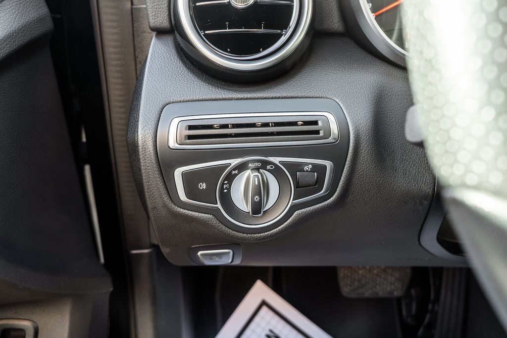 Used 2018 Mercedes-Benz C 300 4MATIC Sedan image 20