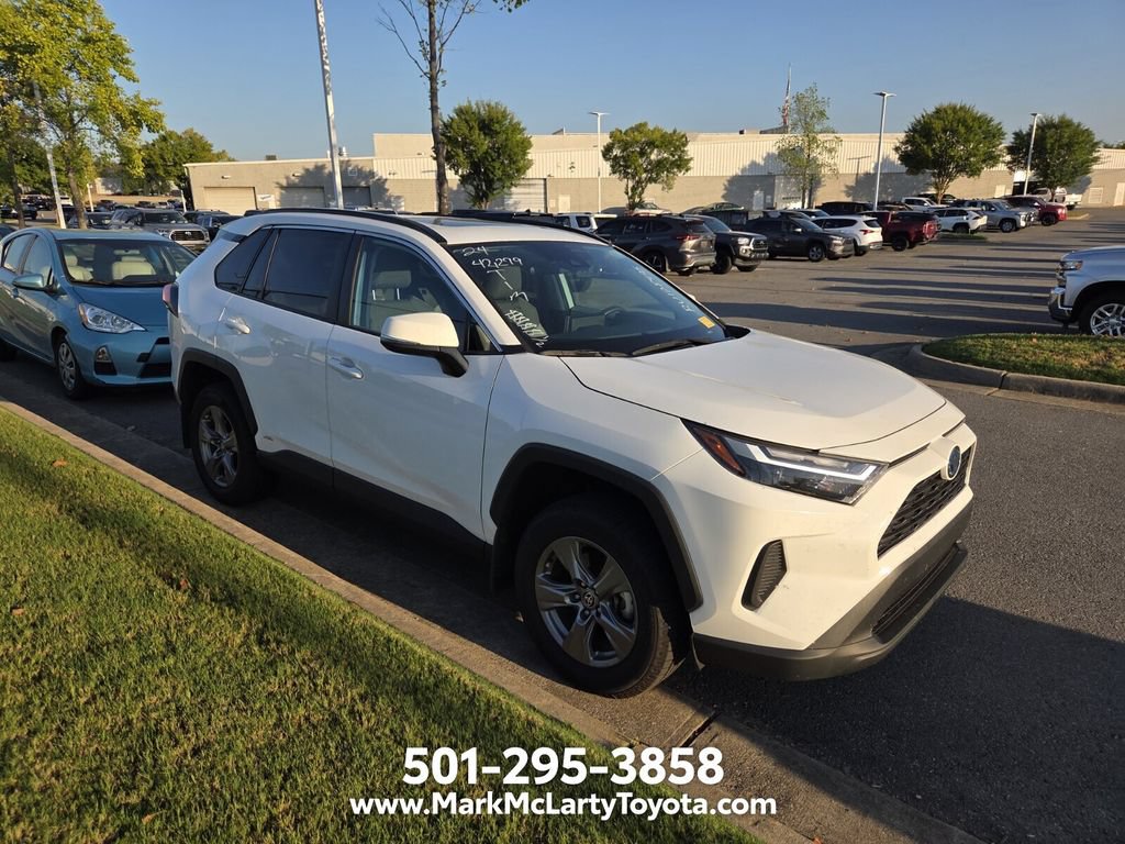 Used 2024 Toyota RAV4 XLE w/ Convenience Package AWD/4WD image 3