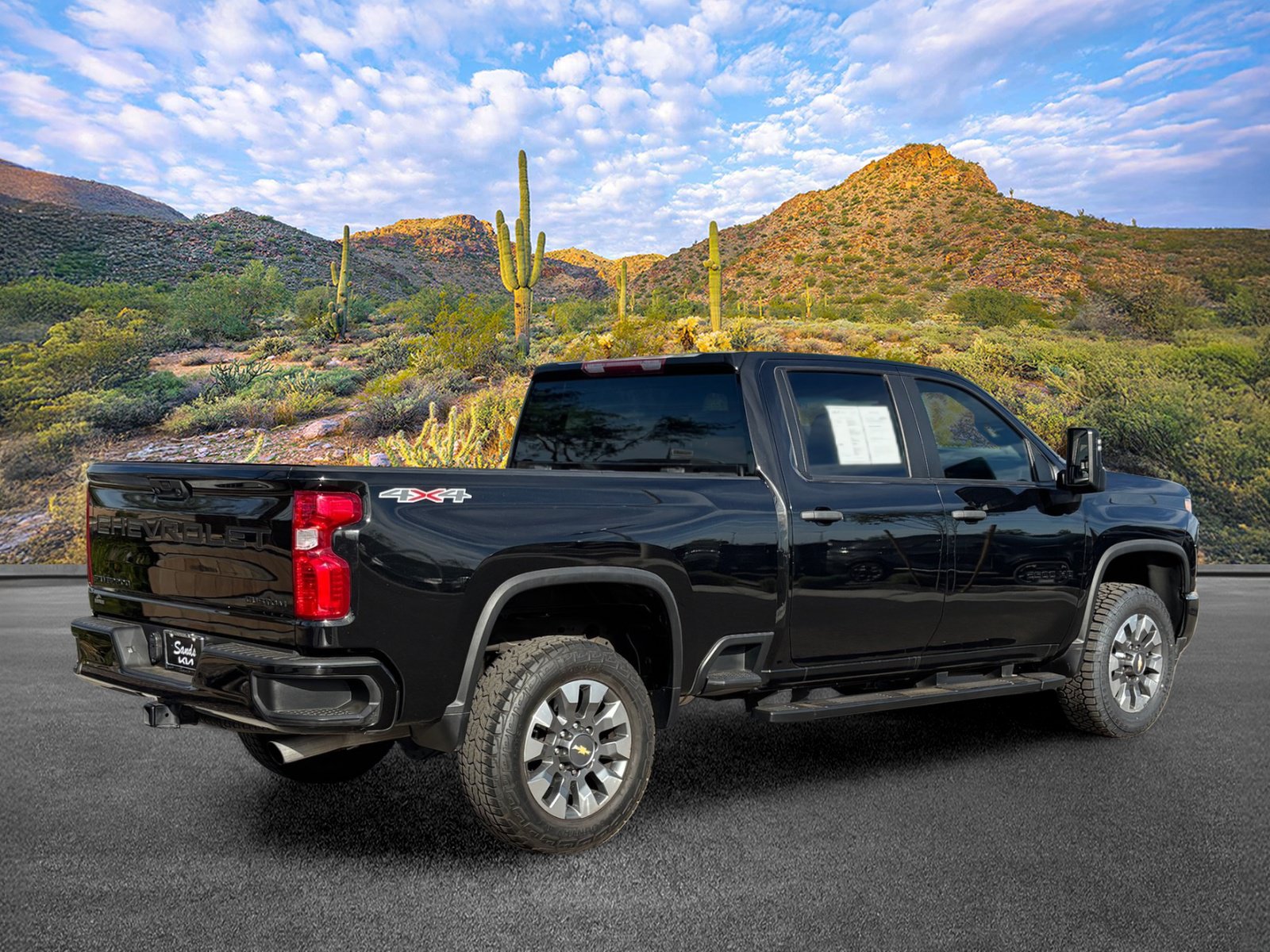 Used 2023 Chevrolet Silverado 2500 Custom w/ Custom Value Package AWD/4WD image 4