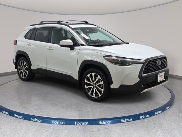 Certified 2023 Toyota Corolla Cross XLE w/ Convenience Package image 3