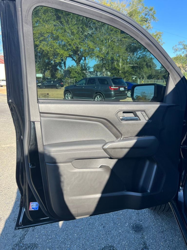 New 2025 Chevrolet Colorado LT w/ LT Convenience Package image 14