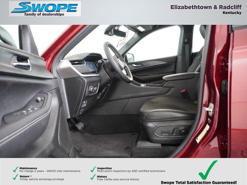 New 2025 Jeep Grand Cherokee L Altitude image 14