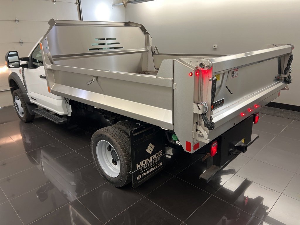 New 2025 Ford F550 4x4 Regular Cab Super Duty image 4