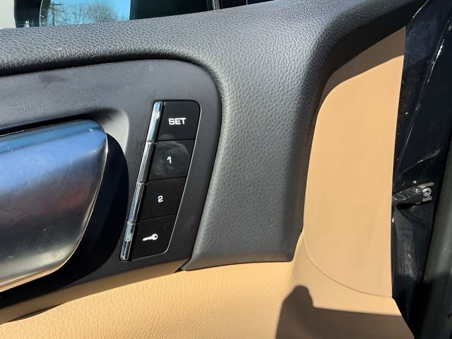 Used 2017 Porsche Cayenne S image 13