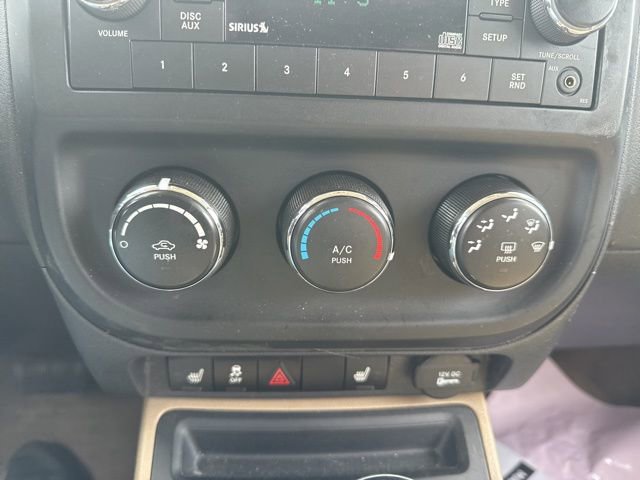 Used 2015 Jeep Patriot High Altitude AWD/4WD image 18