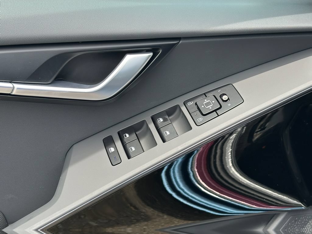 New 2026 Kia Niro EX FWD image 13