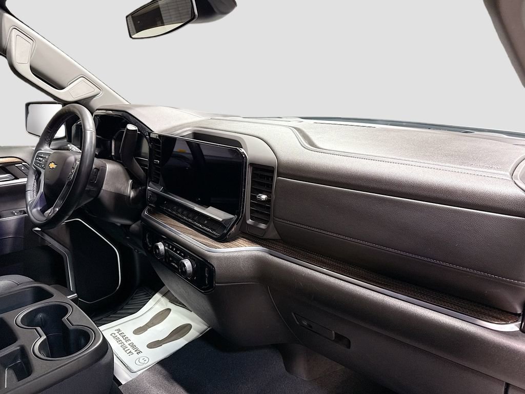 Used 2024 Chevrolet Silverado 1500 LT image 29