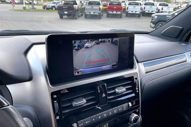 Used 2023 Lexus GX 460 Premium w/ Accessory Package image 11