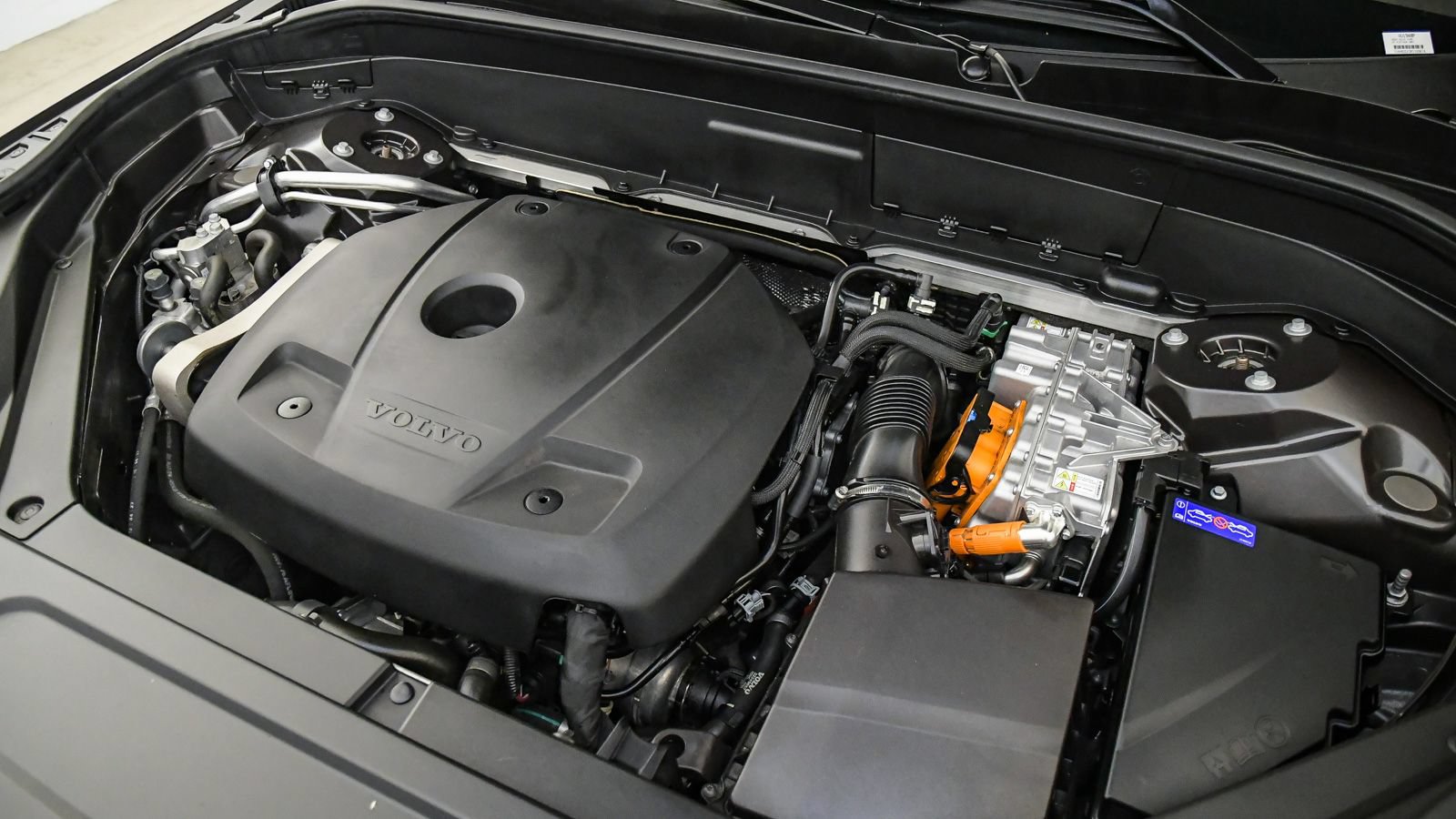 Certified 2024 Volvo XC90 T8 Core AWD/4WD image 28
