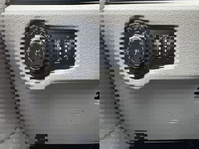 Used 2022 Chrysler Pacifica Touring-L image 27