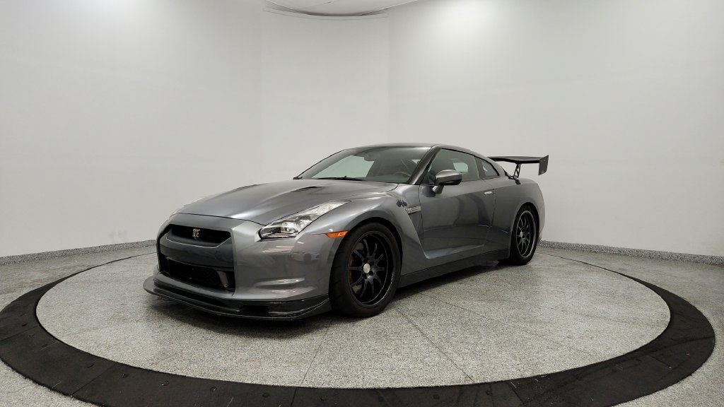 Used 2011 Nissan GT-R Premium AWD/4WD image 9