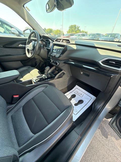 Used 2023 Chevrolet TrailBlazer LT w/ Convenience Package FWD image 29