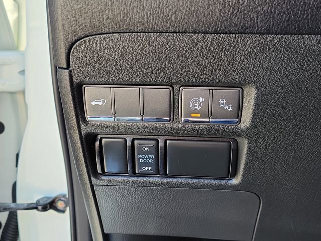 Used 2017 INFINITI QX80 Limited image 35