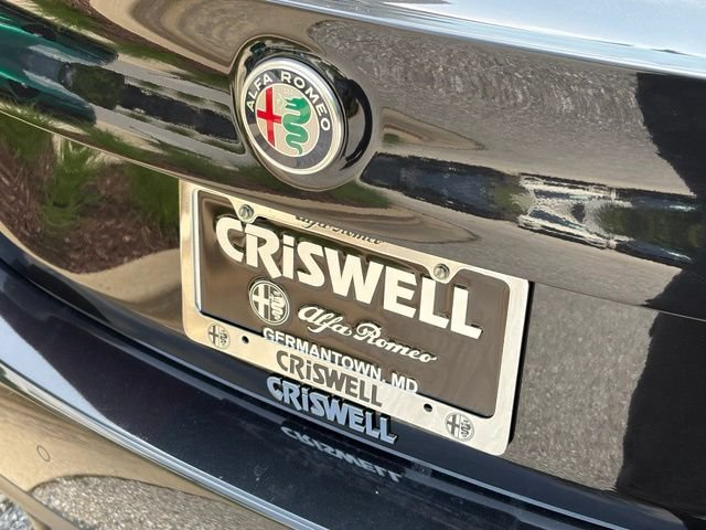 Used 2023 Alfa Romeo Giulia Veloce AWD/4WD image 17