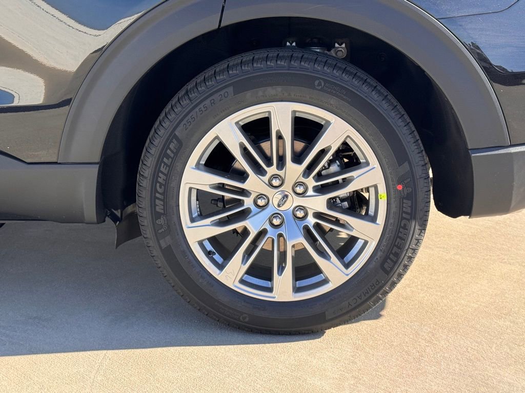 New 2026 Ford Explorer Platinum image 15