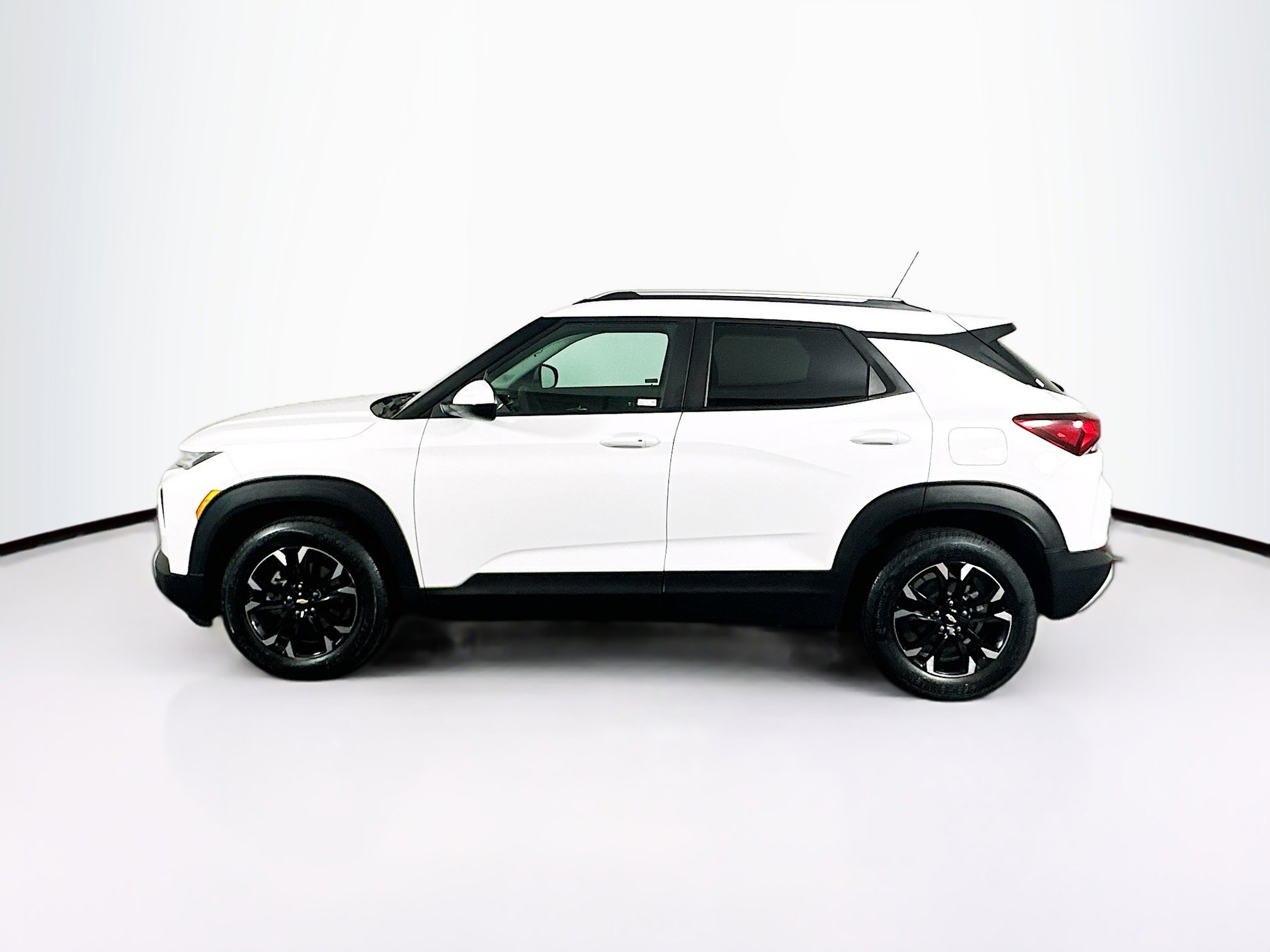 Used 2023 Chevrolet TrailBlazer LT image 4