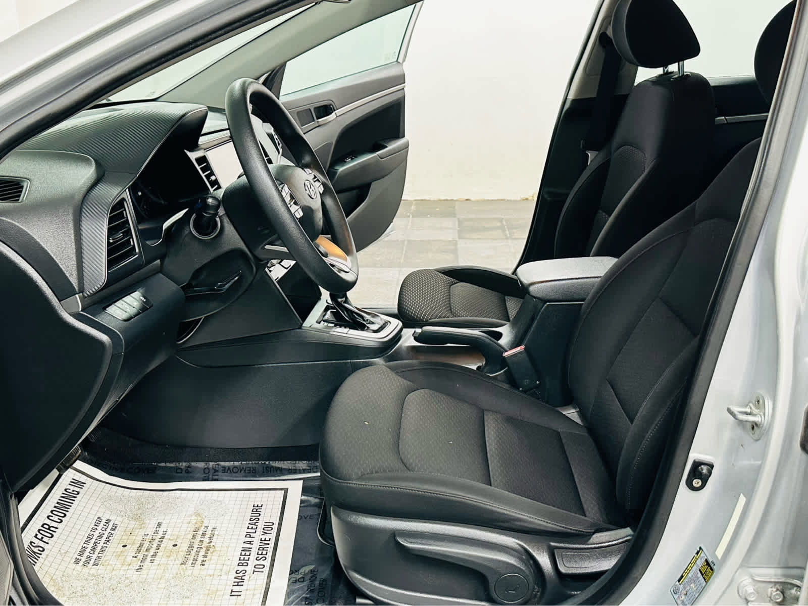 Used 2019 Hyundai Elantra SEL w/ Cargo Package FWD image 9