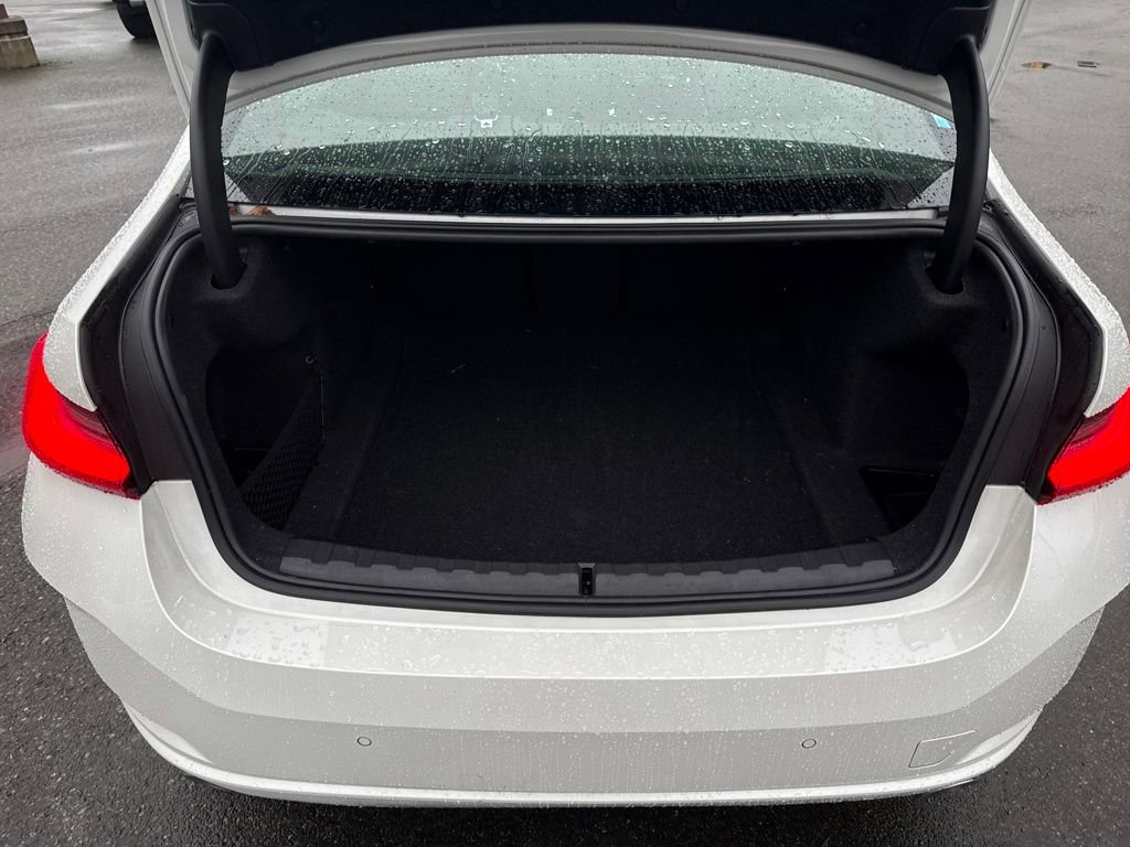 Used 2023 BMW 330i Sedan image 15