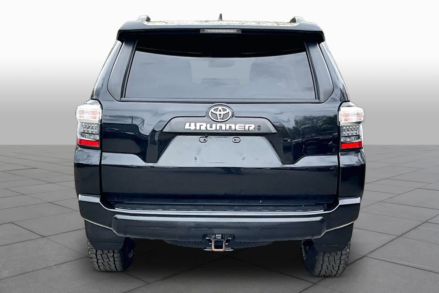 Used 2020 Toyota 4Runner TRD Off-Road Premium AWD/4WD image 5