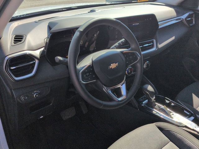 Used 2024 Chevrolet TrailBlazer LT w/ LT Cold Weather Package image 12