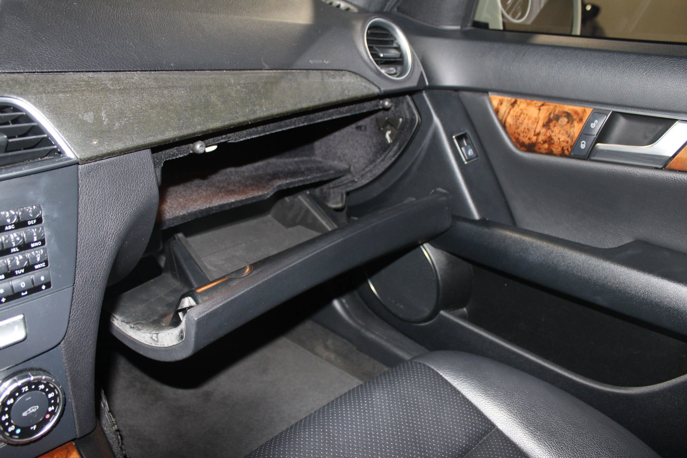 Used 2012 Mercedes-Benz C 250 Sedan image 16