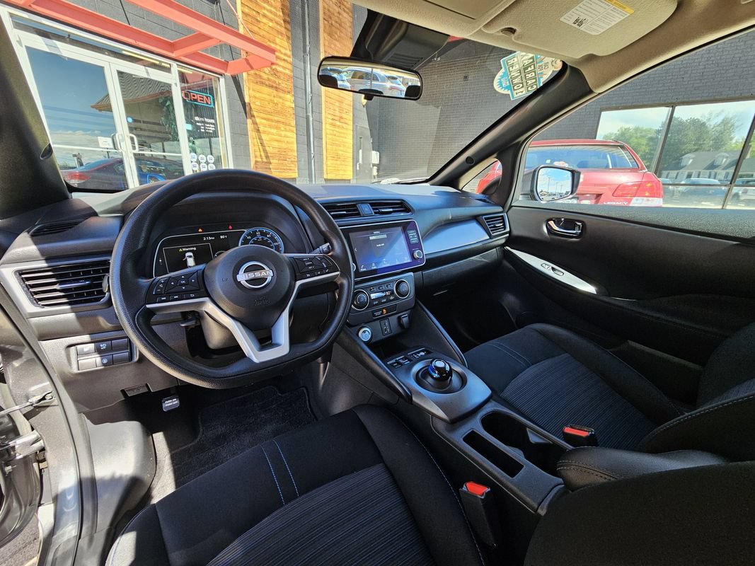 Used 2024 Nissan Leaf S FWD image 2