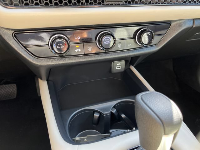 Certified 2025 Honda HR-V LX image 27