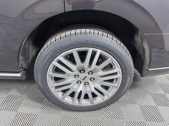 Used 2024 Ford Expedition Limited image 11