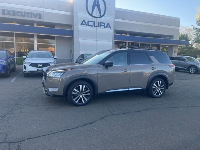 Used 2023 Nissan Pathfinder Platinum AWD/4WD image 37