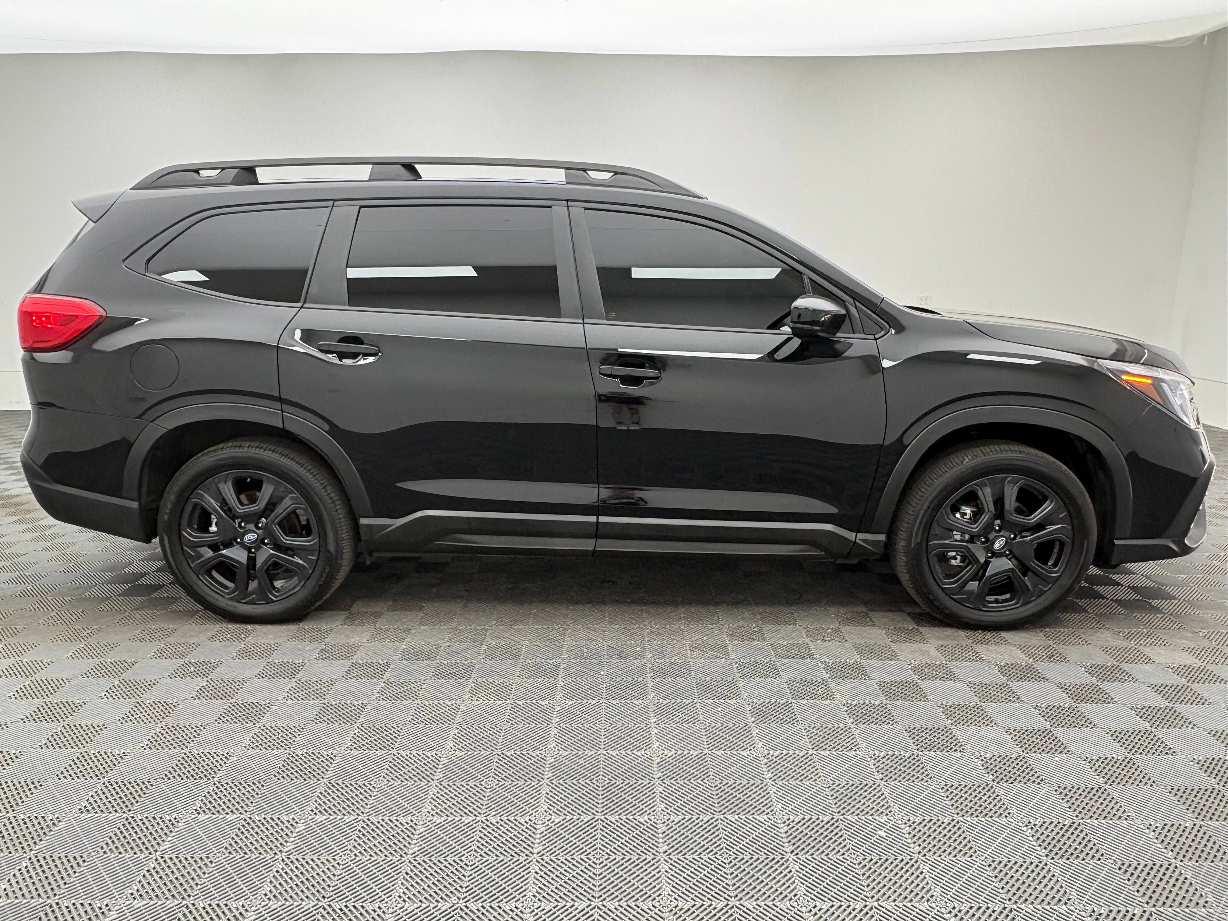Used 2025 Subaru Ascent Onyx Edition AWD/4WD image 7