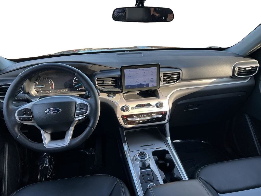 Used 2023 Ford Explorer XLT w/ Equipment Group 202A image 12