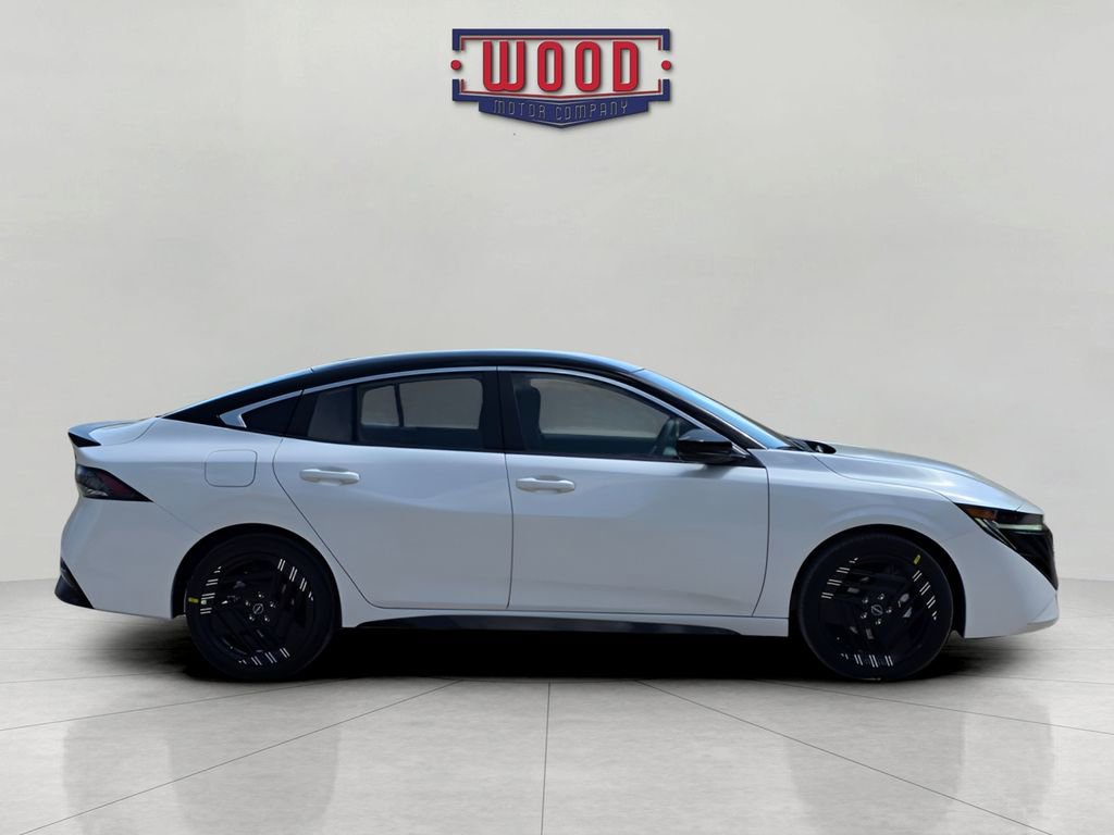 New 2026 Nissan Sentra SR image 2