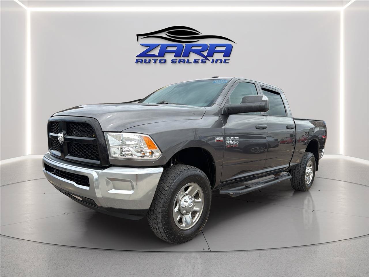 Used 2017 RAM 2500 Tradesman w/ Chrome Appearance Group AWD/4WD image 3