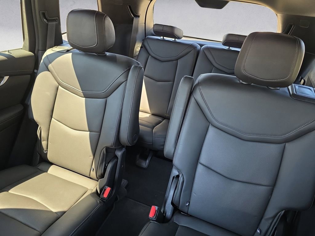 Used 2022 Cadillac XT6 Sport w/ LPO, ONYX Package AWD/4WD image 13