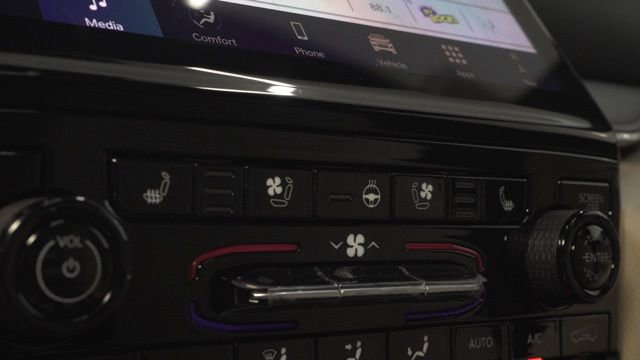 New 2025 Jeep Grand Cherokee L Limited w/ Luxury Tech Group II image 38