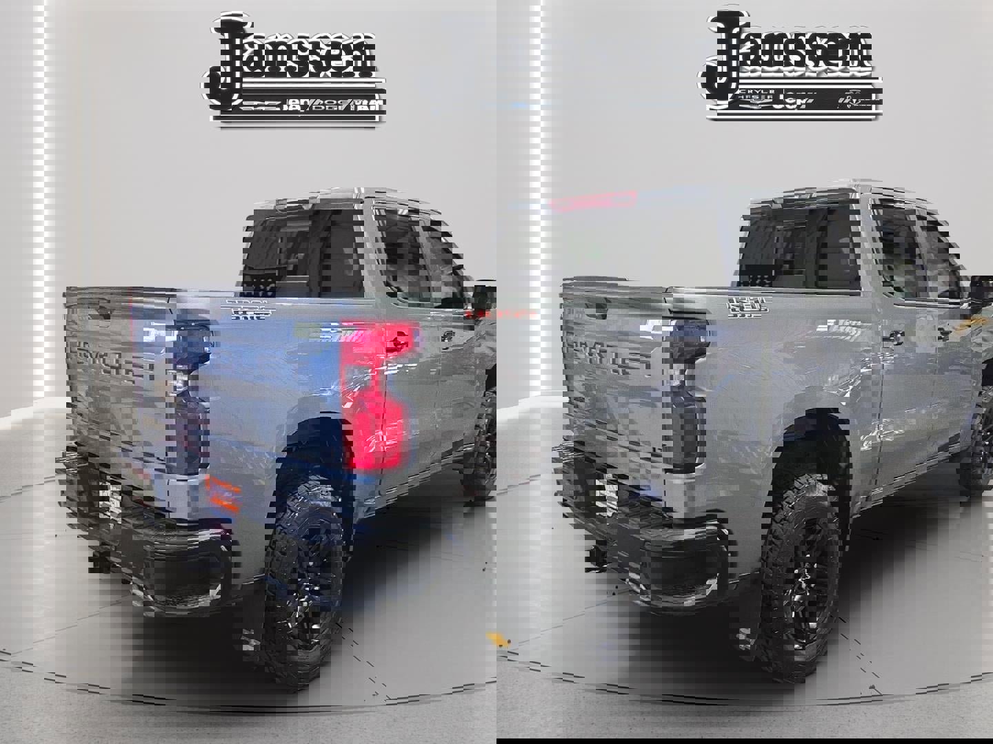 Used 2021 Chevrolet Silverado 1500 LT Trail Boss w/ Convenience Package II image 5