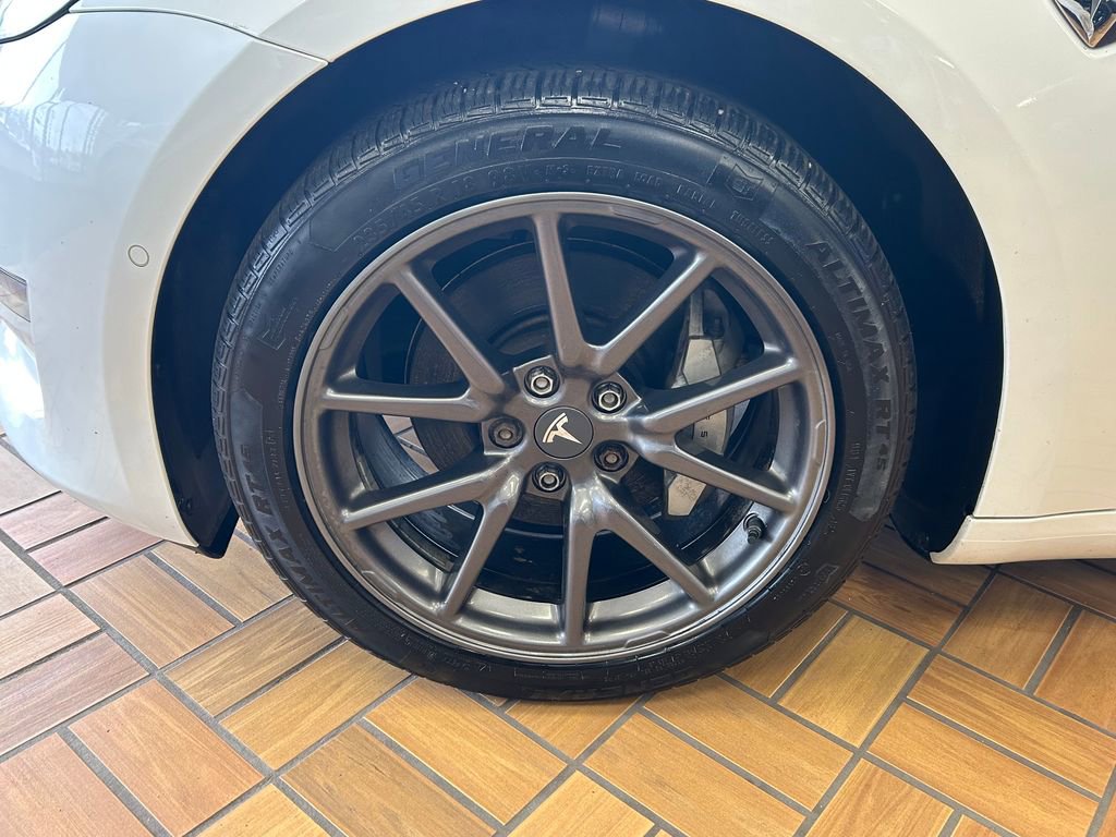 Used 2019 Tesla Model 3 Long Range image 10