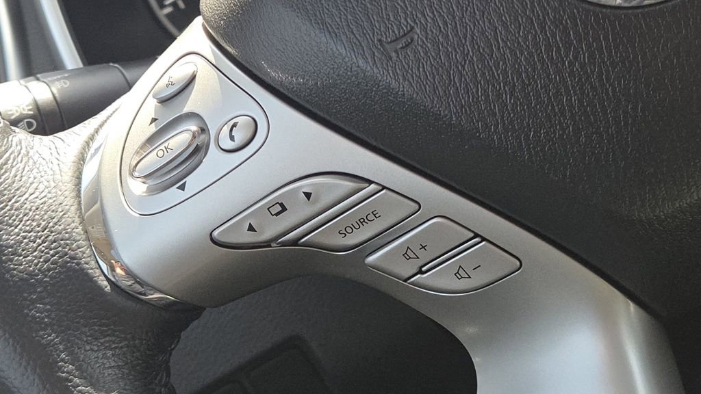 Used 2018 Nissan Murano SL w/ Moonroof Package image 15