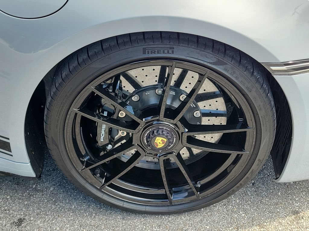 Certified 2024 Porsche 911 Carrera GTS RWD image 13