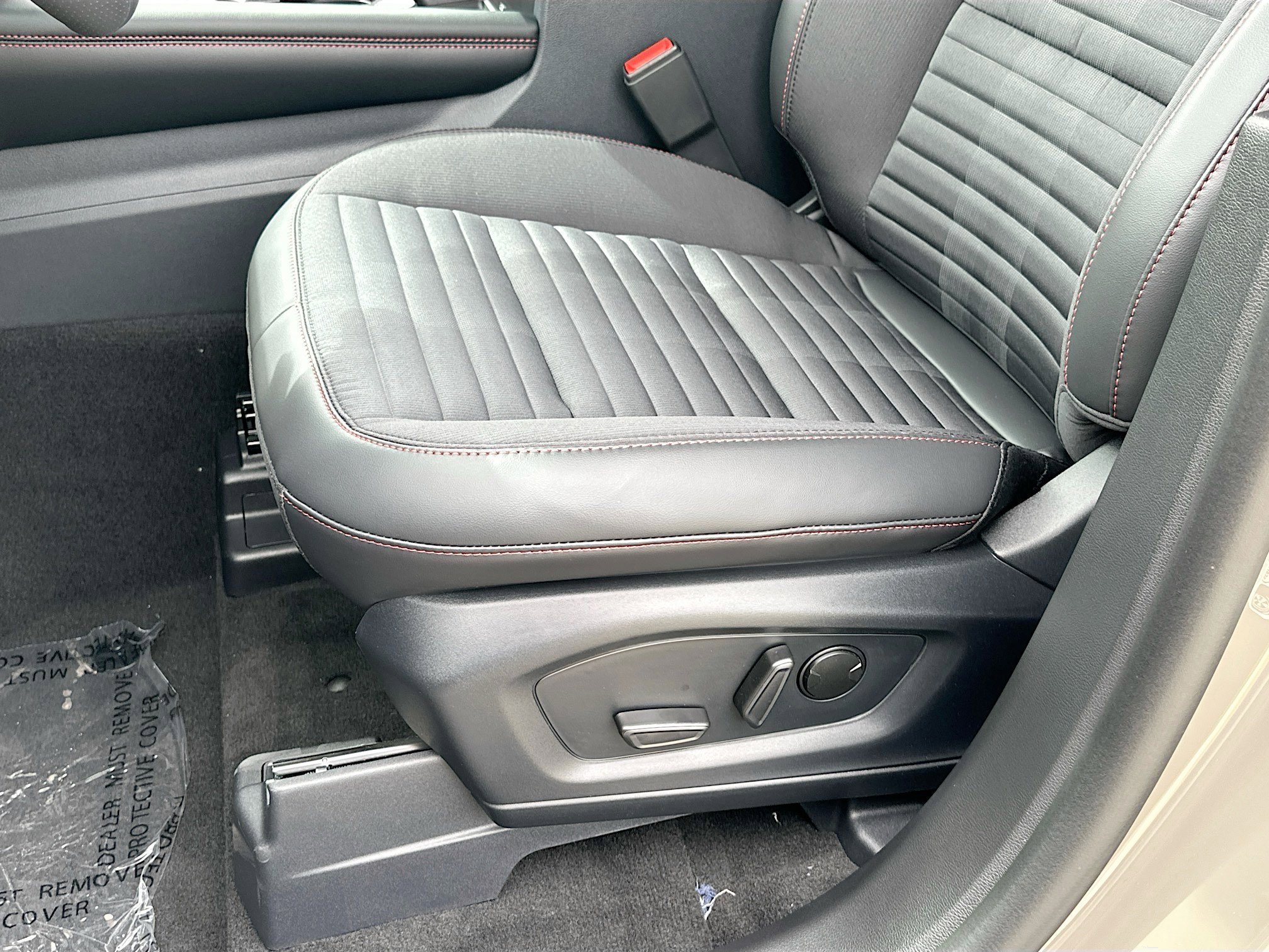 New 2026 Ford Explorer ST-Line w/ ST-Line Street Pack image 14