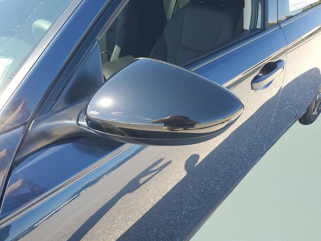 Used 2025 Honda Accord SE image 19