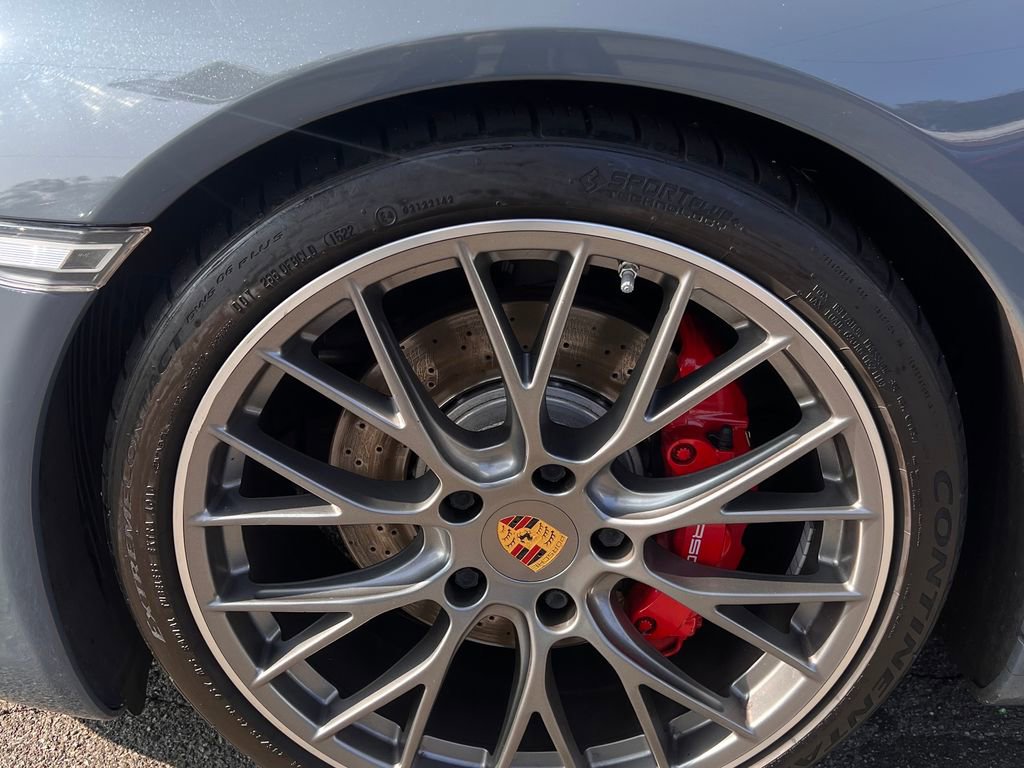 Used 2017 Porsche 911 Carrera S image 9