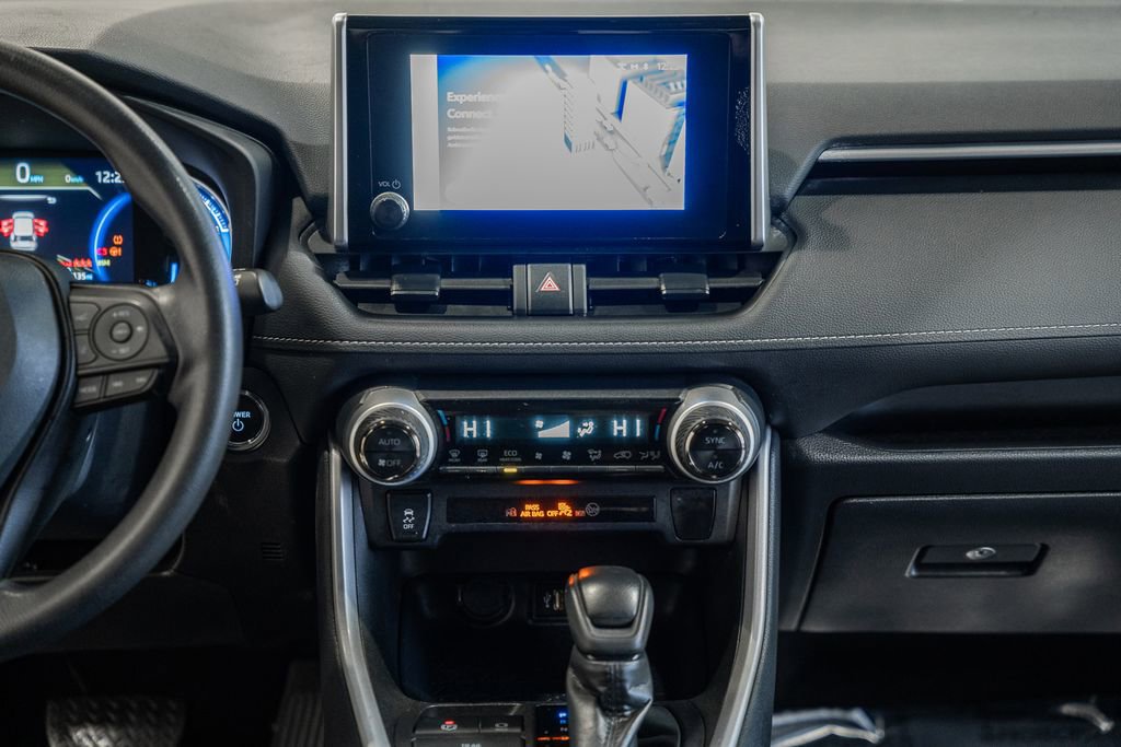 Used 2025 Toyota RAV4 XLE image 19